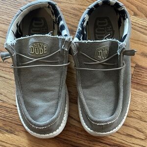 Hey Dude Men's Gray Loafers